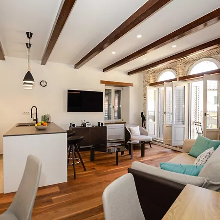 Lejlighed Luxury And Timeless Haven *