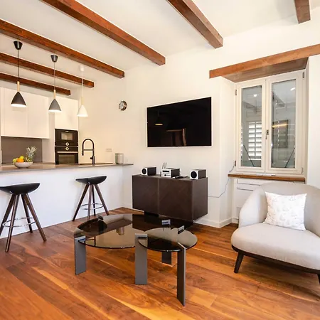 Luxury And Timeless Haven Lejlighed *